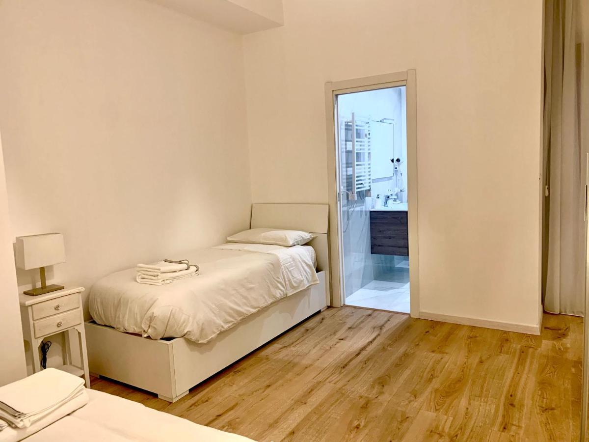 Residence D'azeglio Palermo Esterno foto